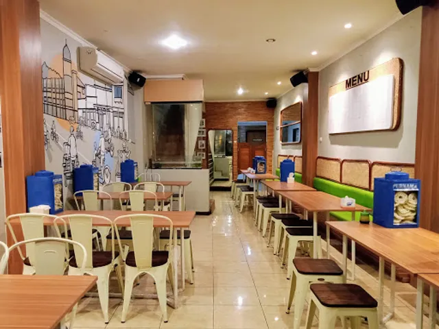 Rumah Makan Pecel Kawi Hj Musilah Asli 1975