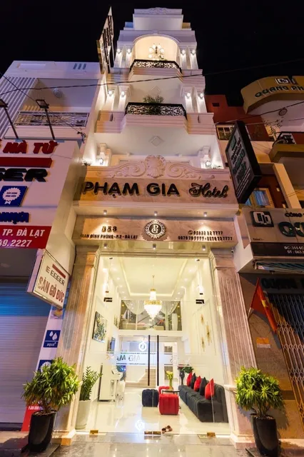 Phạm Gia Hotel