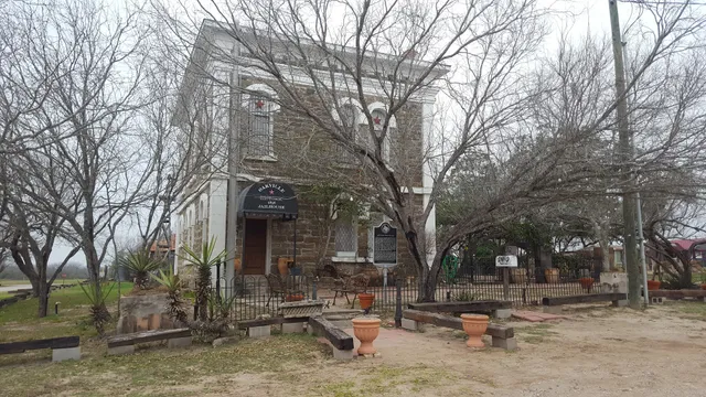 Historic Oakville Jailhouse Inn & Guesthouses