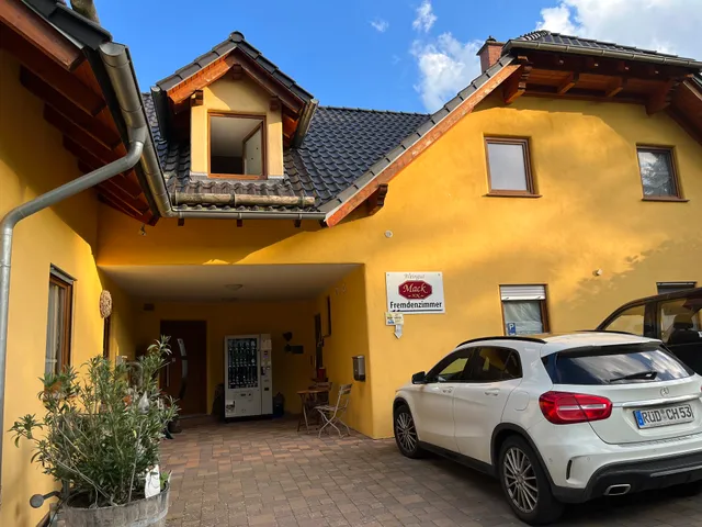 Weingut Hans-Norbert Mack - Hallgarten