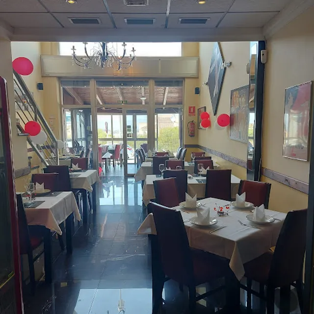 GOLDEN TASTE RESTAURANTE