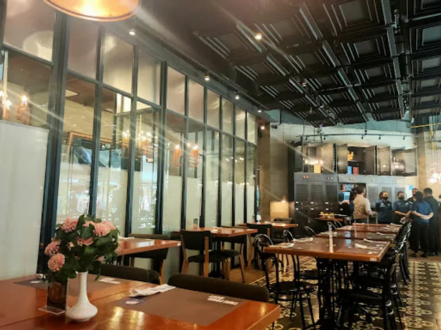 Jittlada Thai Cuisine, Kota Kasablanka