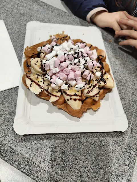 Candy bubble waffle