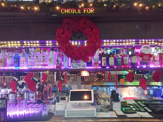 SteveO's Flip Flops & Tank Tops