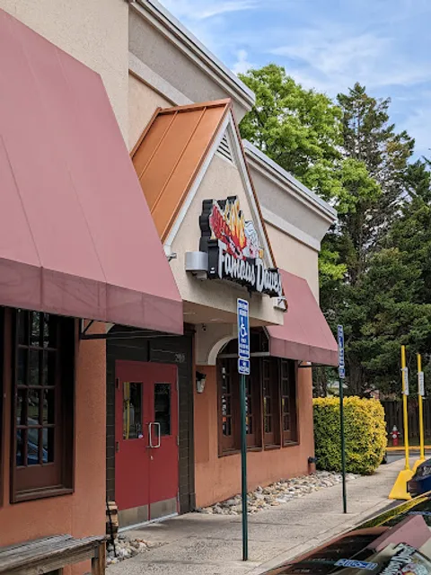 Famous Dave's Bar-B-Que