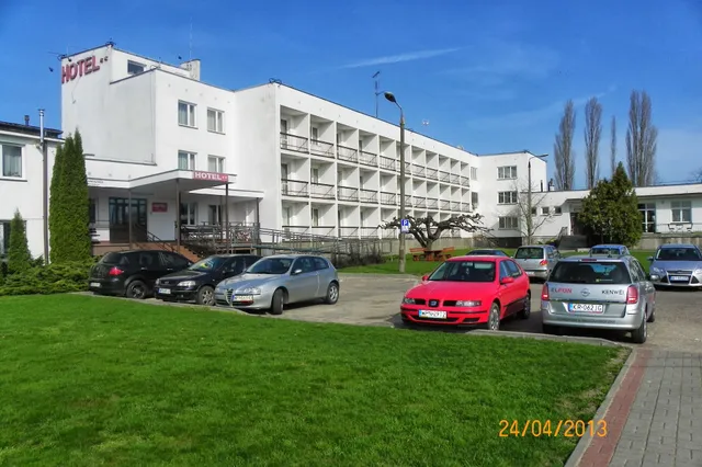 Poświętne. Hotel, noclegi