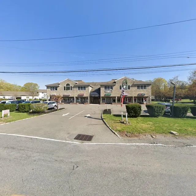 24 Old Albany Post Rd