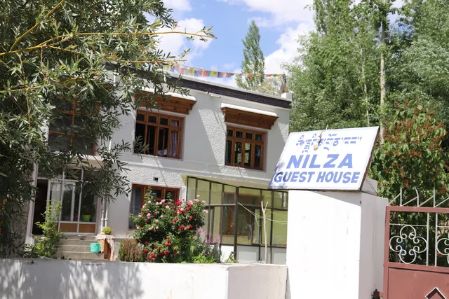 Nilza Guest House