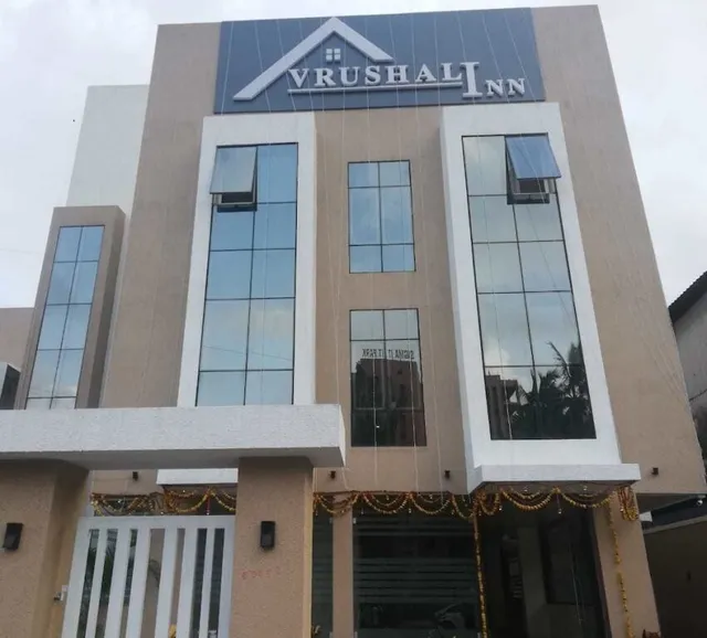 Hotel Vrushali Inn