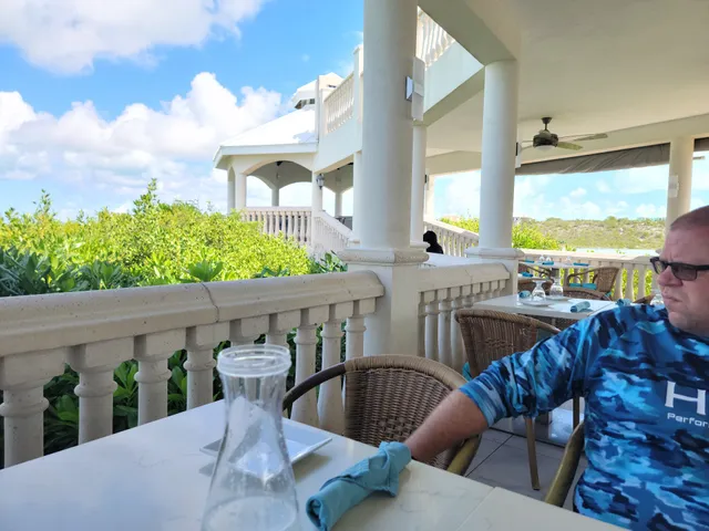 Las Brisas Restaurant