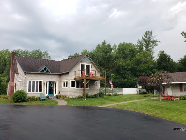 Heron Ledge Cottages