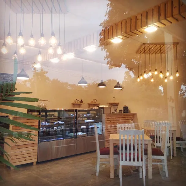 The Green Dot Theory, South Delhi