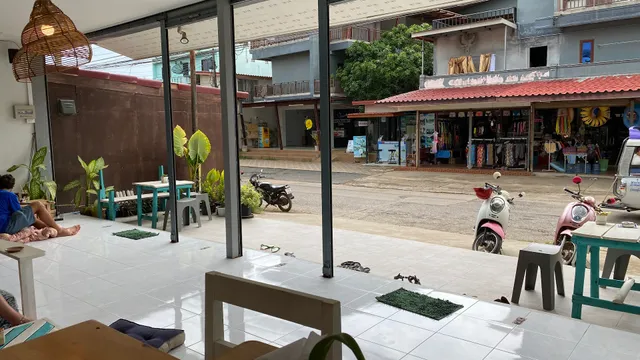 FULL-FILL Café Vegetarian & Refill Store