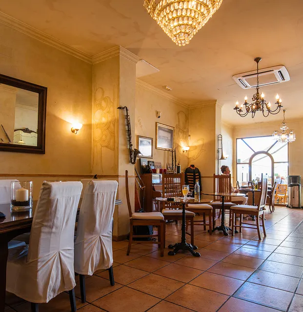 Opera Breakfast and Brunch bistro!