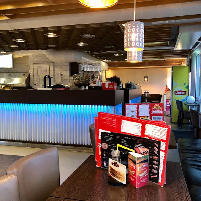 Enjoy Cafetaria Sandwich & Sushi