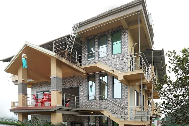 OYO 23696 Hotel Sai Vihar