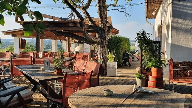 Inhauser Pincészet & Guesthouse