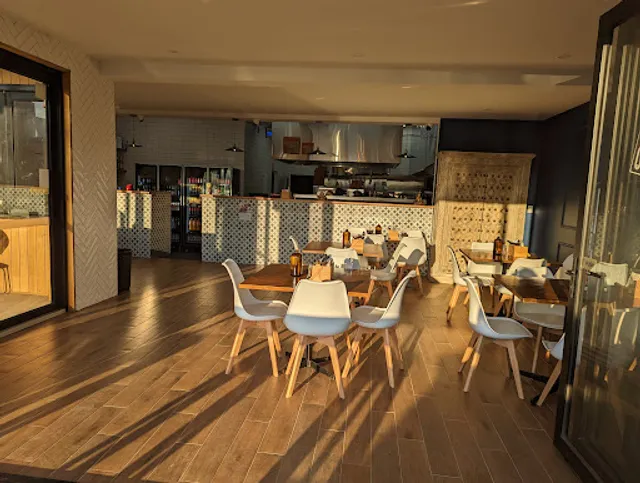 The Golden Goose Bar & Pizzeria