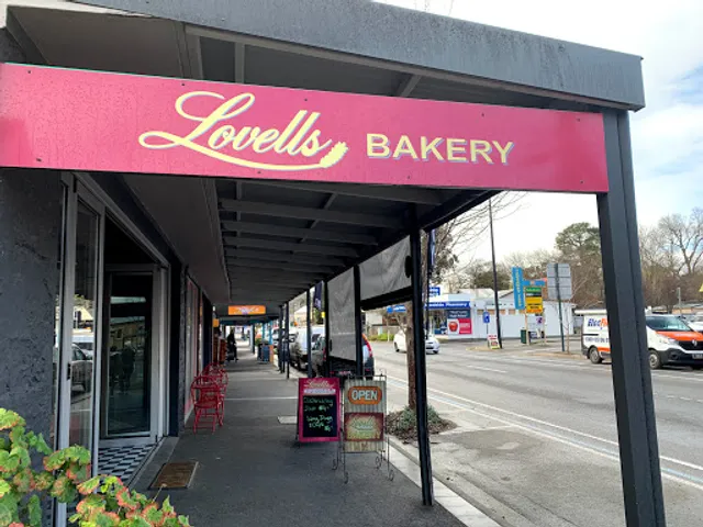 Lovells Bakery