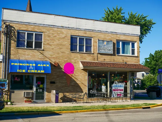 Princess Alex Ice Cream Shop