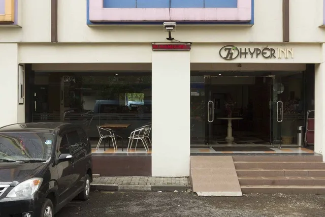 RedDoorz @ Paskal Hyper Square