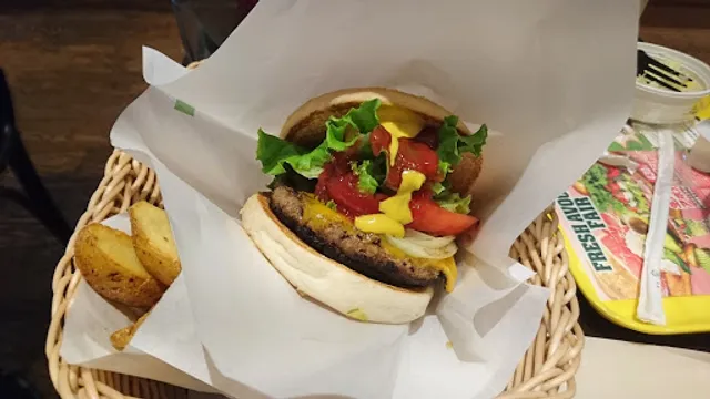 FRESHNESS BURGER Asakusabashi