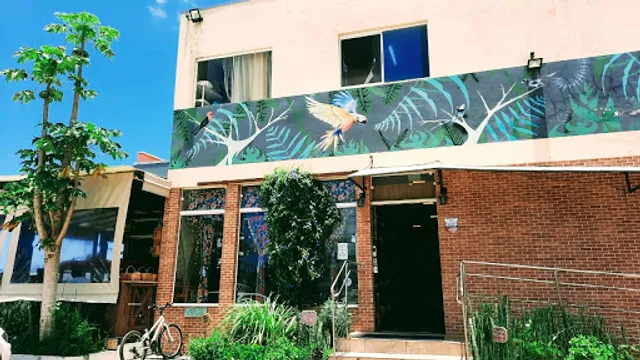 Paradiso Mercato e Caffe