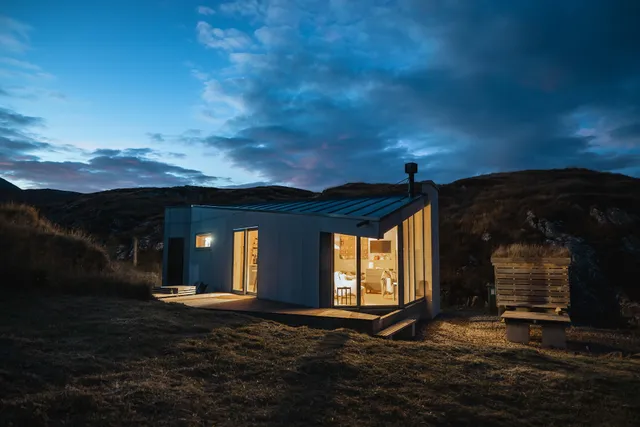 Blue Hare - self catering accommodation Isle of Harris - dog friendly