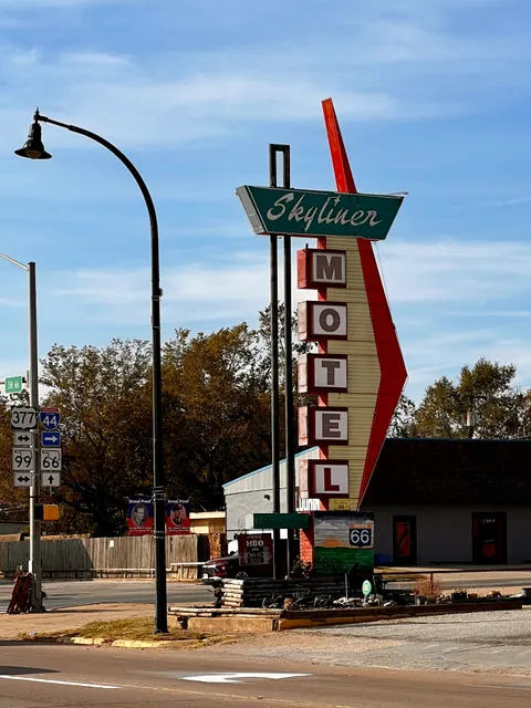 Skyliner Motel