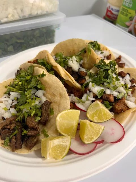 Taqueria y antojitos la catracha Hernandez