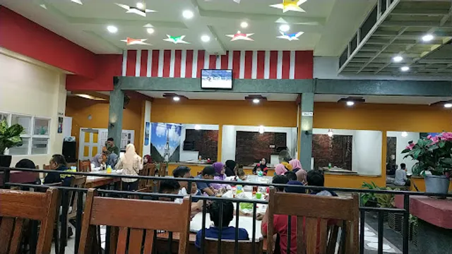 Rumah Makan "Kaluku Resto"