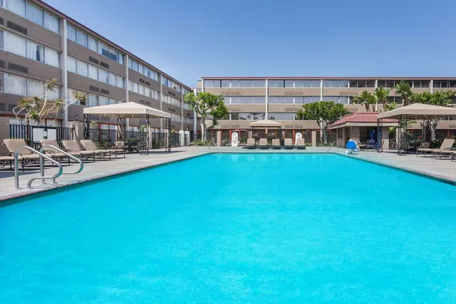 Howard Johnson by Wyndham Fullerton Anaheim Conference Cntr