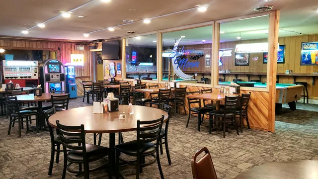 Silver Moon Lounge & Steakhouse