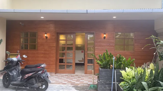 Namy House Vegetarian Sunter Agung