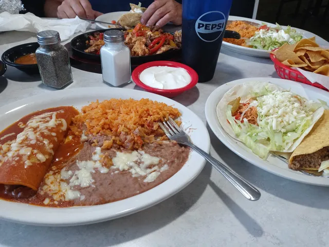 Los Pingüinos Mexican Restaurant