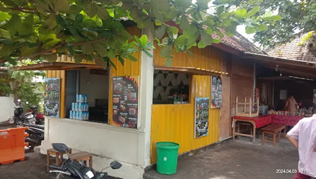 Show Time Cafe Kusamba