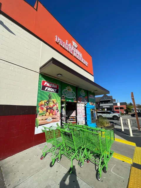 La Reina fresh market