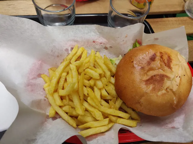 New York Deli - Bagels & Burgers