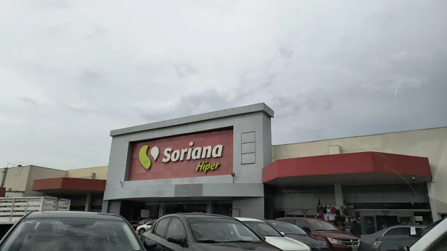 Soriana Híper Mitras