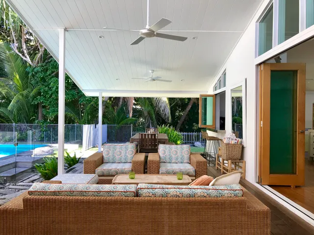 Pineapple Pete's Beach House Port Douglas