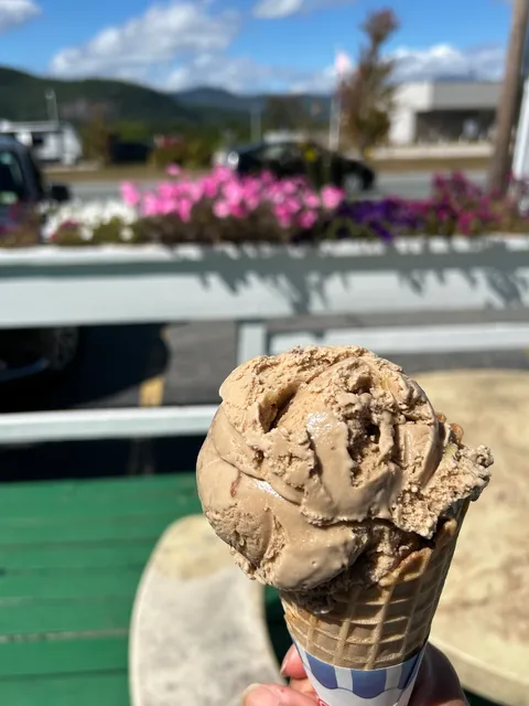 Trails End Ice Cream Shop - Intervale Scenic Vista