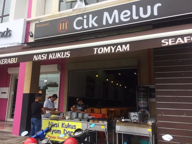 Cik Melur Alam Damai