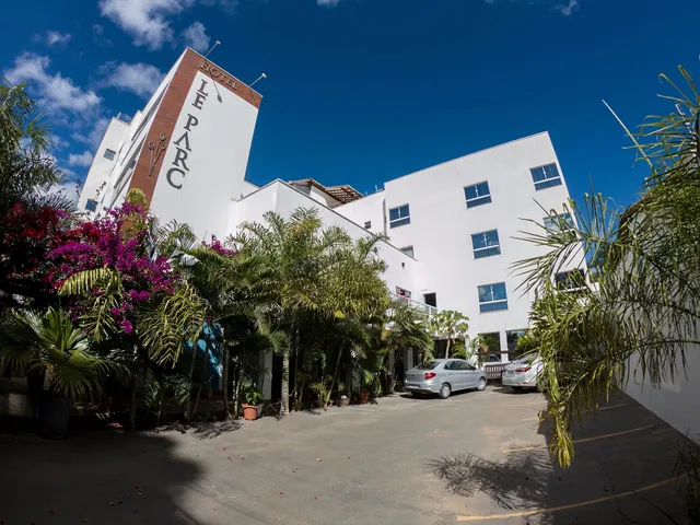 Le Parc Hotel
