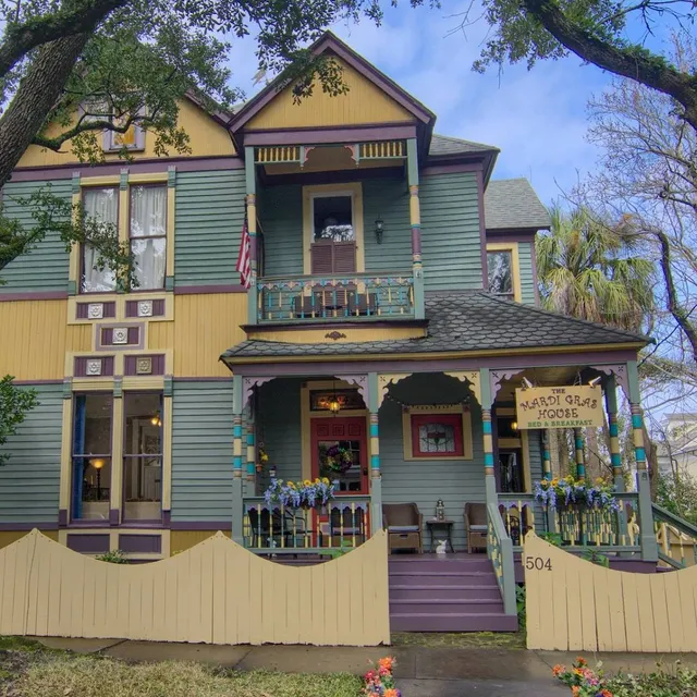 Petrinovich Inn "The Mardi Gras House"