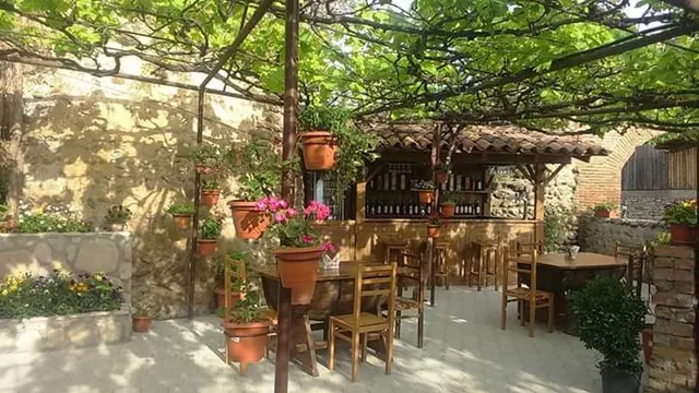 Kusika restaurant & Hotel