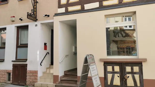 House Backer Karl Beisel