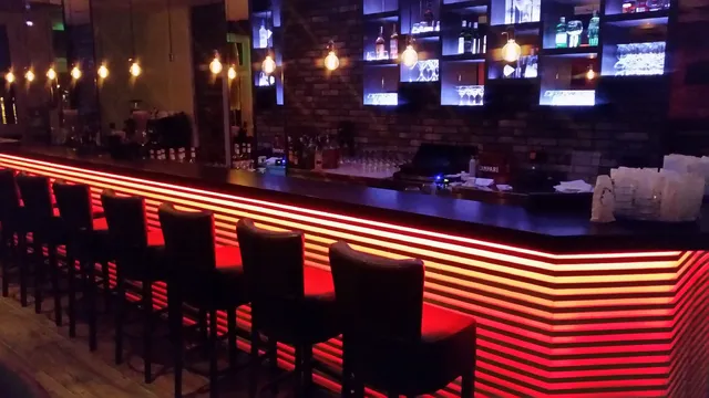 Life's a Beach Cocktails & Bistrobar