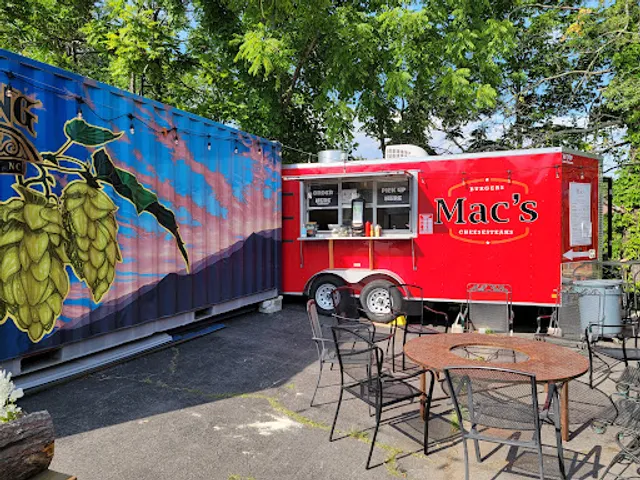 Mac's Burgers & Cheesesteaks at Lookout Brewing