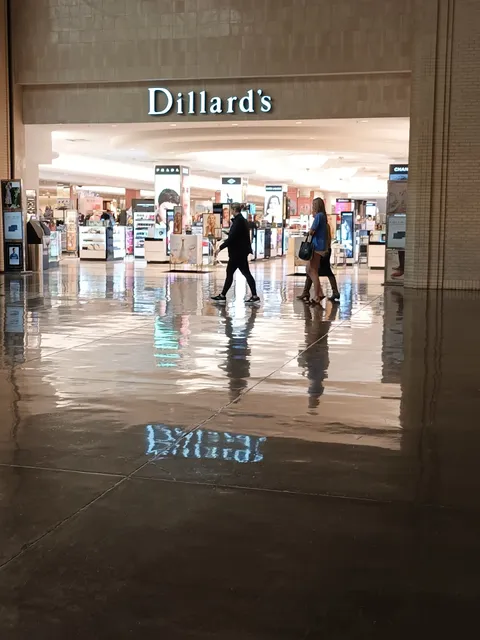 Dillard's