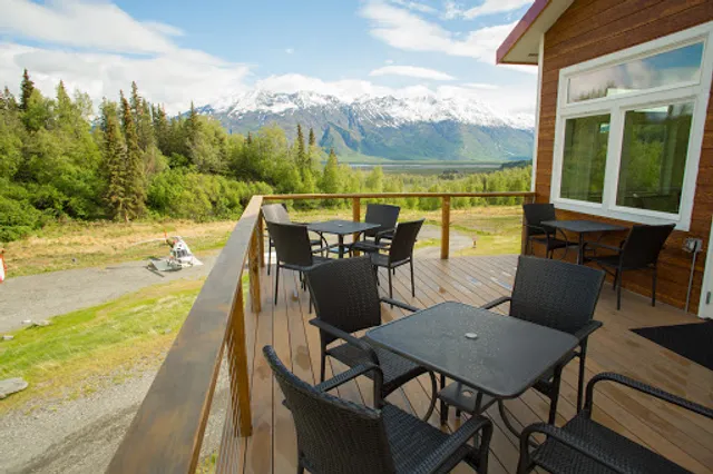 Raven's Perch Restaurant